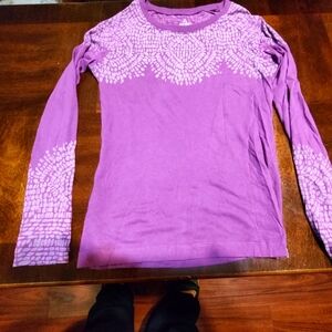 Ladies long sleeve pullover shirt